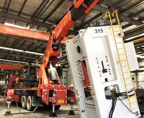 郧西提升工作效率，选择优质折臂吊租赁服务