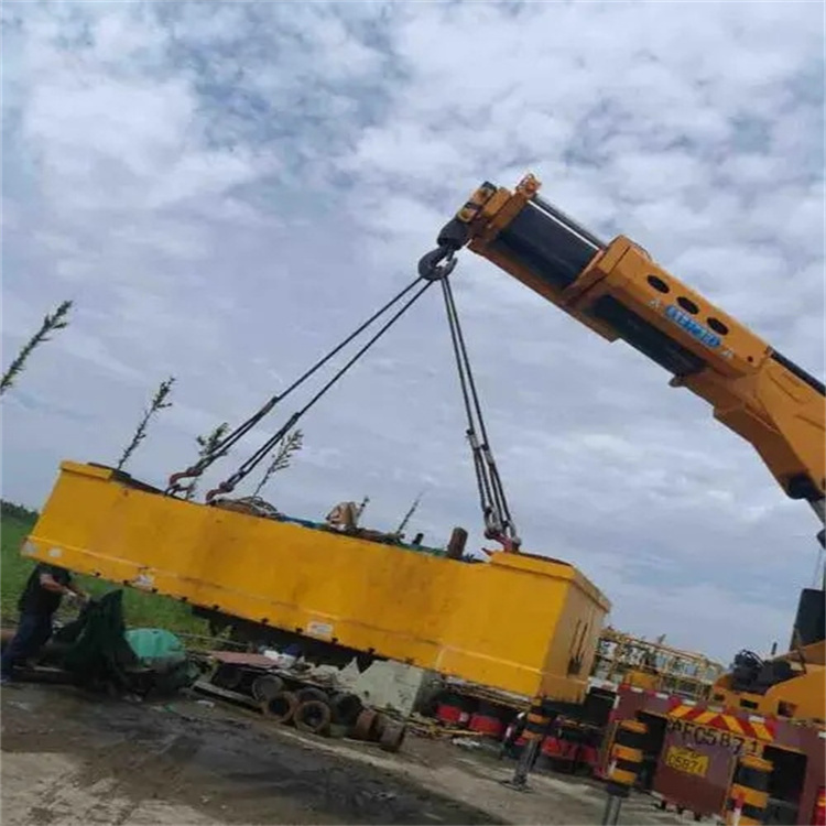 郧西随车吊吊集装箱怎么吊